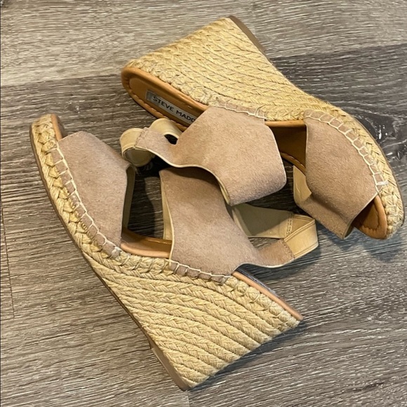 STEVE MADDEN WEDGE SANDALS - Picture 3 of 3